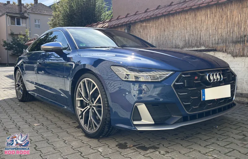 Plavi Audi S7 posle pranja i voskiranja, Šabac